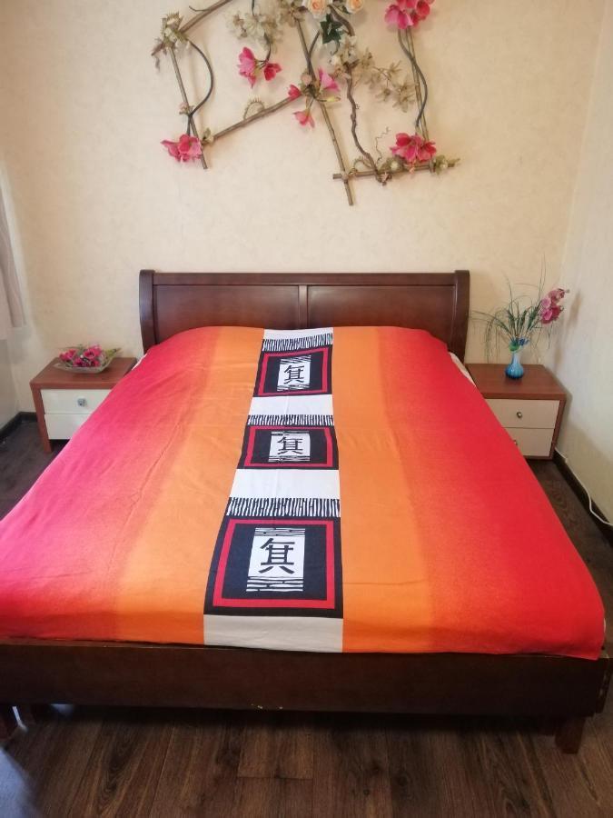 Лепсе, 83Д. Аеропорт Жуляны. Шалимова. Шулимова. Исида. Isida. Метро Берестейская, Шулявская. Американское Посольство 基輔 外观 照片